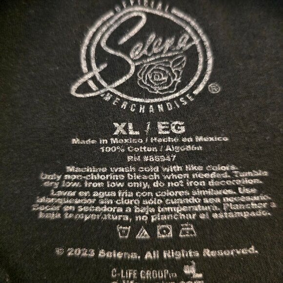 SELENA OFFICIAL MERCHANDISE TSHIRT SIZE XL ICONIC SHORT SLEEVE 100% COTTON SOFT - Picture 2 of 5
